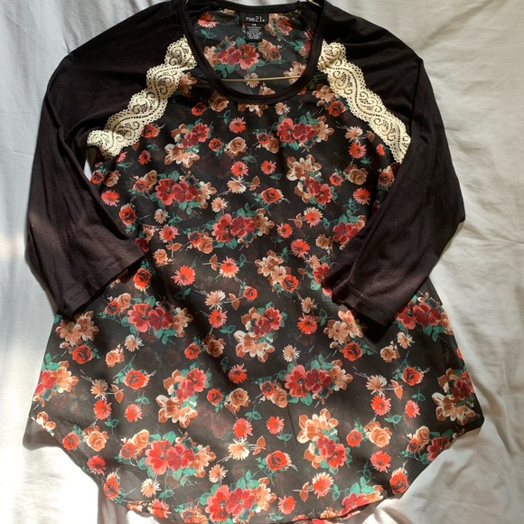 NWOT Flower Blouse - Picture 1 of 1